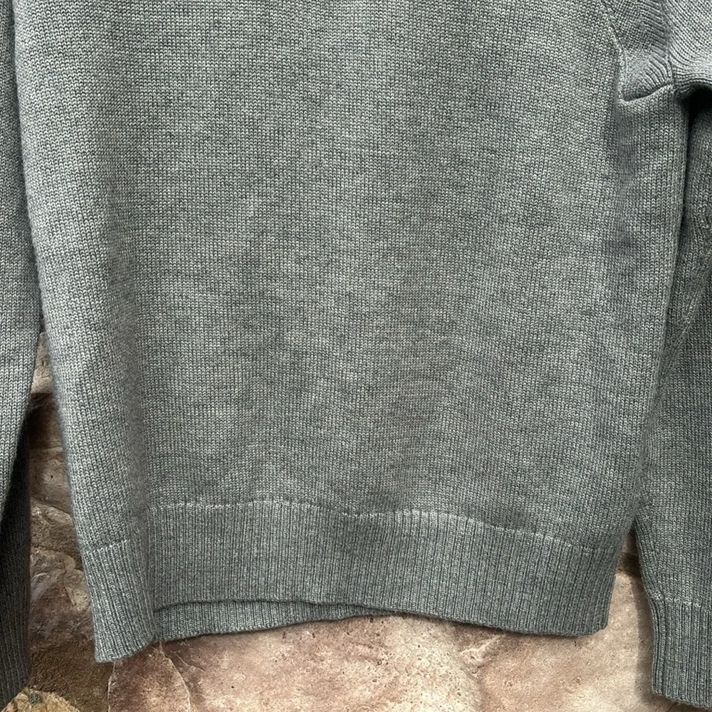 Banana Republic Men’s Sweater Gray Merin  Extra Fine Wool Size Medium
